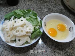 时蔬鸡蛋汤的做法步骤：1