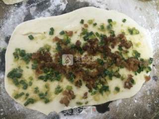 葱油饼的做法步骤：5