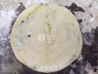 葱油饼的做法步骤：7