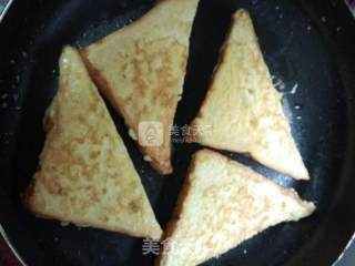 蒜蓉吐司的做法步骤：2