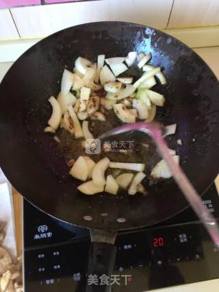 咖喱鸡腿饭的做法步骤：4