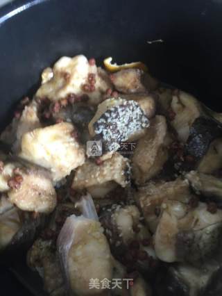 电饭锅煲鱼的做法步骤：4