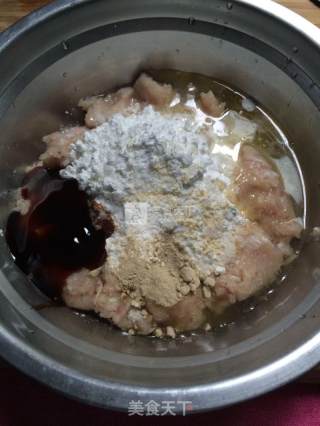 手打鱼丸的做法步骤：3