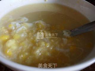 玉米茸蛋花羹汤的做法步骤：4