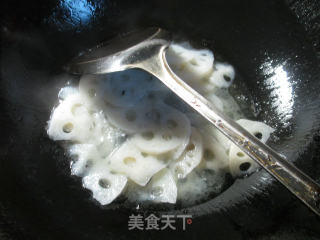 香干韭菜芽炒莲藕的做法步骤：3