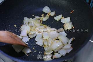 洋葱南瓜烧秋葵的做法步骤：5