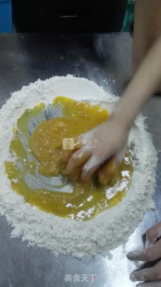 广式传统五仁月饼的做法步骤：4