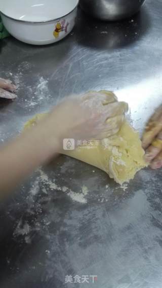 广式传统五仁月饼的做法步骤：5