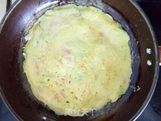 黄瓜火腿鸡蛋饼的做法步骤：3