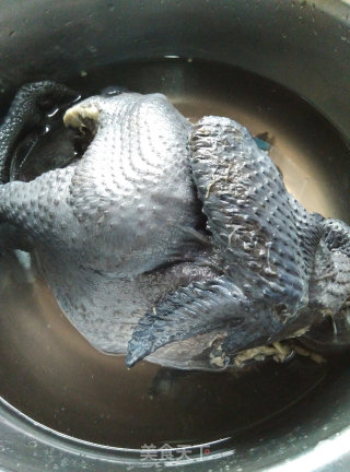 【月母鸡汤】的做法步骤：2