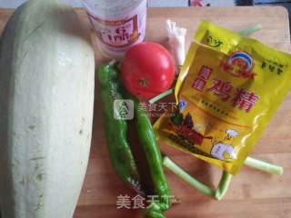 酸爽西葫芦的做法步骤：1