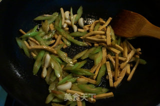 香干芹菜的做法步骤：11