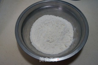 猪肉芹菜锅贴的做法步骤：1