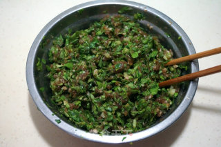 猪肉芹菜锅贴的做法步骤：9