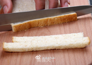 蔬菜吐司卷的做法步骤：2