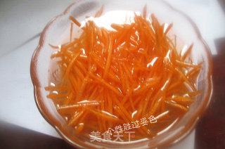 鱼香肉丝的做法步骤：2