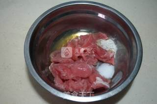 西红柿肉片汤的做法步骤：1