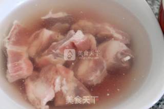 香菇排骨糯米饭的做法步骤：1
