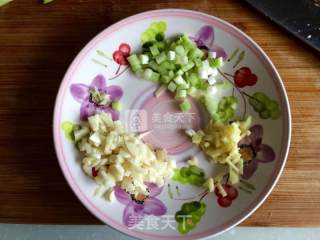 尖椒白萝卜炒肉丝的做法步骤：7