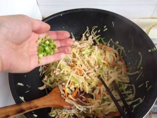 尖椒白萝卜炒肉丝的做法步骤：17