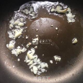 油焖咸虾的做法步骤：2