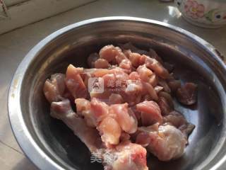 鸡腿随意炖的做法步骤：1