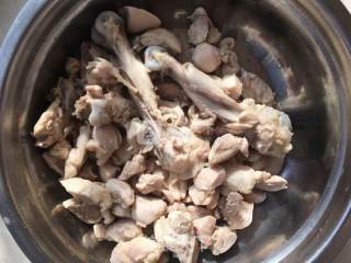 鸡腿随意炖的做法步骤：2