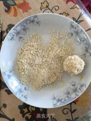 脆酥球的做法步骤：6