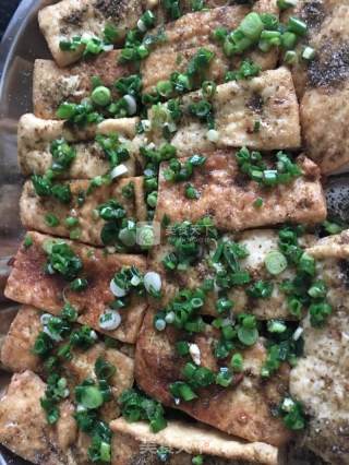 孜然豆腐的做法步骤：1