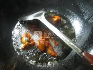 炸酱油鸡翅根的做法步骤：6
