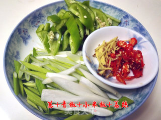 葱爆肉拌面的做法步骤：2