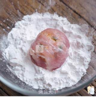 里脊肉包饭团的做法步骤：4