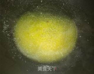 蔓越莓牛扎糖的做法步骤：1