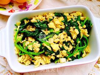 菠菜炒鸡蛋的做法步骤：12