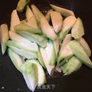 丝瓜炒鸡蛋的做法步骤：4
