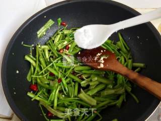 蒜蓉椒香空心菜的做法步骤：9