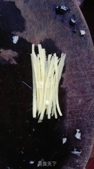 青椒肉末炒豆腐干的做法步骤：4