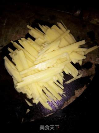 土豆丝饼的做法步骤：4
