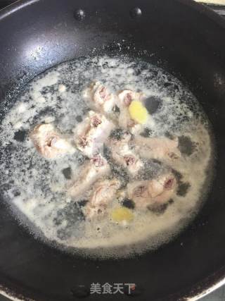 红烧排骨的做法步骤：2