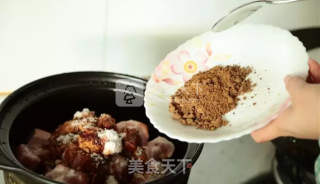 鲜香板栗红烧肉的做法步骤：4
