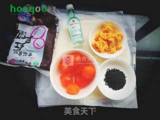 简易版蛋黄酥的做法步骤：1