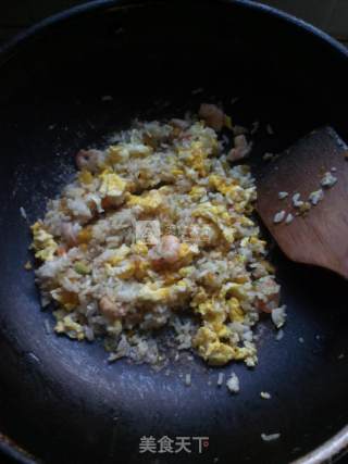 南瓜虾仁炒饭的做法步骤：7