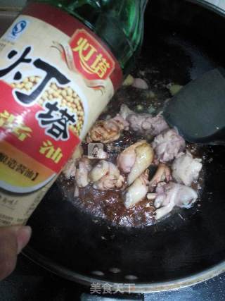 山蘑菇炖鸡的做法步骤：6