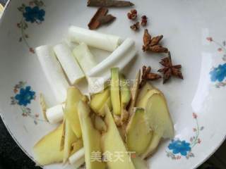 入口即化红烧肉的做法步骤：2