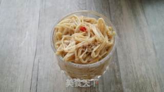 简单出彩---炝拌金针菇的做法步骤：7