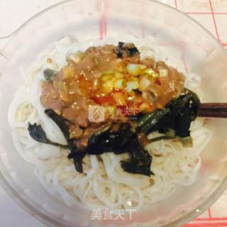 绝味蒜末凉拌面的做法步骤：4