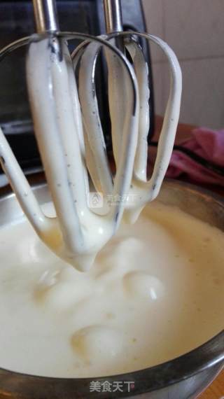 无水油纸杯蛋糕的做法步骤：2