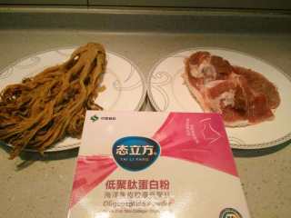 开心果姐姐梅菜土猪肉饼的做法步骤：1