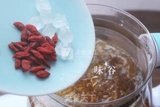 金银花枸杞汤的做法步骤：4