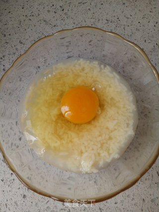 酒酿红枣蛋羹的做法步骤：2